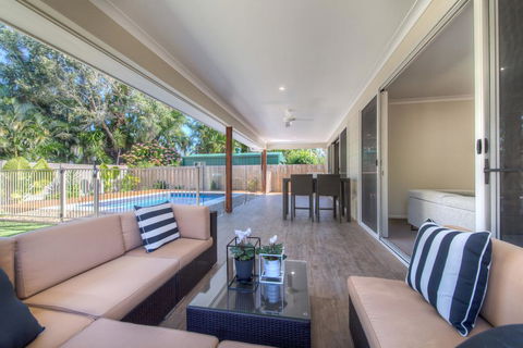 59 Banksia Avenue Coolum Beach - Pet Friendly, Linen Included, 500 BOND - Accommodation VIC 1