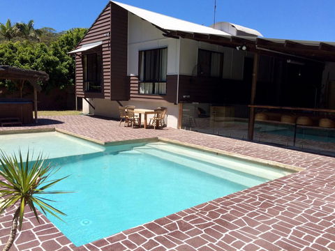 6 Bomburra Court - Rainbow Beach, Pet Friendly In Great Bush And Beach Location - Accommodation VIC 0