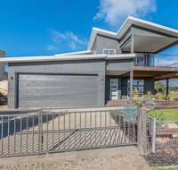 7 Graydens Road Ventnor with Spectacular views - Accommodation VIC