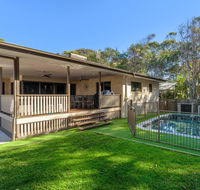 7 Ibis Court - Spacious family home with large outdoor area swimming pool  ample parking - Accommodation VIC