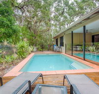 8 Ibis Court - Rainbow Shores Swimming Pool Walk to Beach Executive Beach House - Accommodation VIC