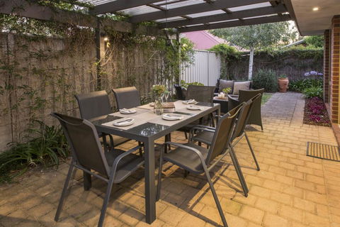 8A Sayers Street - Accommodation VIC 2