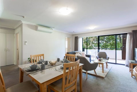 A Comfy 2BR Home, Top Location, FREE Parking - Accommodation VIC 2