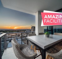 A Cut Above The West - Pool - Rooftop Bar - Gym - Wifi - Accommodation VIC