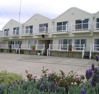 A Great Ocean View Motel