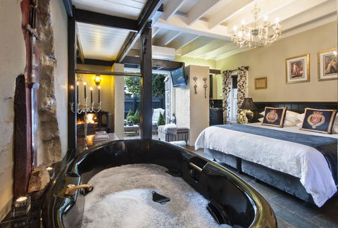 A Loft In The Mill Boutique Accommodation - Accommodation VIC 3