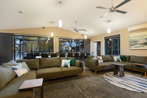 A PERFECT STAY - Lennox Unique Coastal Retreat - Accommodation VIC 3