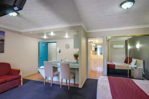 AAA Airport Albion Manor Apartments And Motel - Accommodation VIC 2