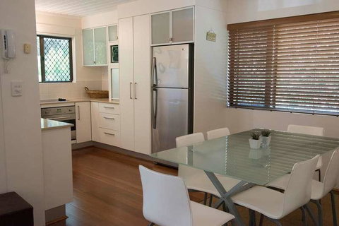 Absolute Beachfront - Mooloolaba - Accommodation VIC 1