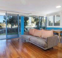 Across the road from the beach - Accommodation VIC