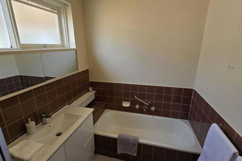 Elsternwick Easy Living - 2 Bedroom Sleeping 4 - Accommodation VIC 4