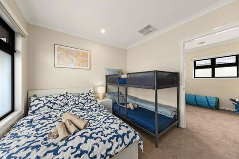 Entire Great Place Keysborough - Accommodation VIC 1