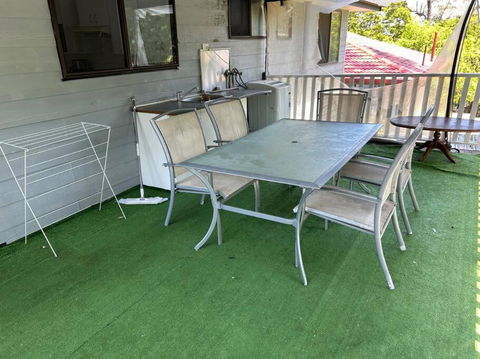 FAMILY 3-bedroom Everton Hills Apartment - Accommodation VIC 3