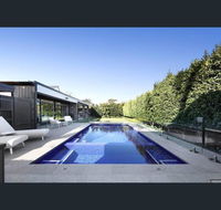 Family and resort-style setting - Accommodation VIC