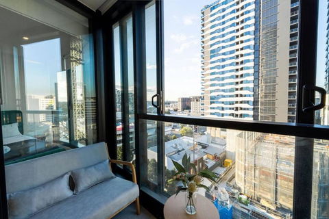 FV Peppers 2BR 2BA W Parking, Shared Spa, Gym, Pool - Accommodation VIC 1