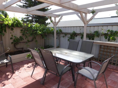 Fullarton Motor Lodge - Accommodation VIC 1