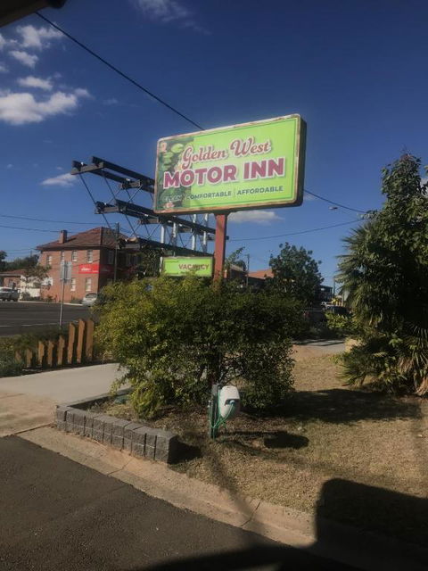 Golden West Motor Inn - Accommodation VIC 0