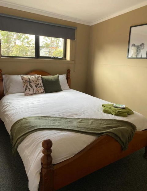 Great Lakes Wilderness Three Bedroom Home - Accommodation VIC 4