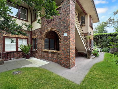 Ground Floor Apartment, 250 Metres To The Beach - Accommodation VIC 0