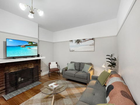 Ground Floor Apartment, 250 Metres To The Beach - Accommodation VIC 2
