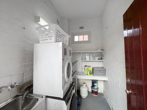 Ground Floor Apartment, 250 Metres To The Beach - Accommodation VIC 3