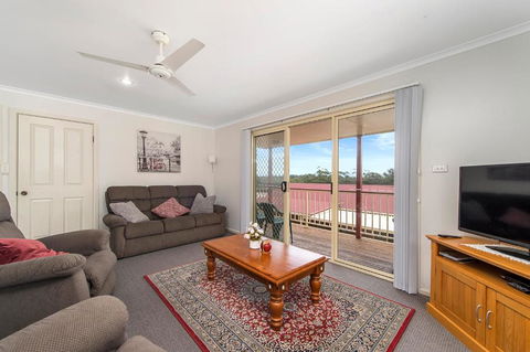 H1211 Mission Terrace Lakewood Heights Estate - Accommodation VIC 1
