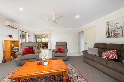 H1211 Mission Terrace Lakewood Heights Estate - Accommodation VIC 2