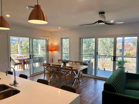 House On The Hill - Accommodation VIC 1