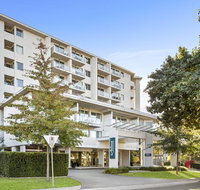 Adina Serviced Apartments Canberra Dickson - Accommodation VIC
