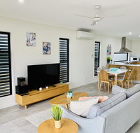 AIRLIE BEACH Delight. Hop skip jump to everything - Accommodation VIC