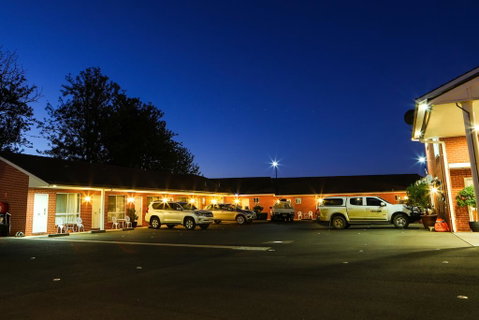 Akuna Motor Inn And Apartments - Accommodation VIC 1