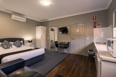 Akuna Motor Inn And Apartments - Accommodation VIC 2