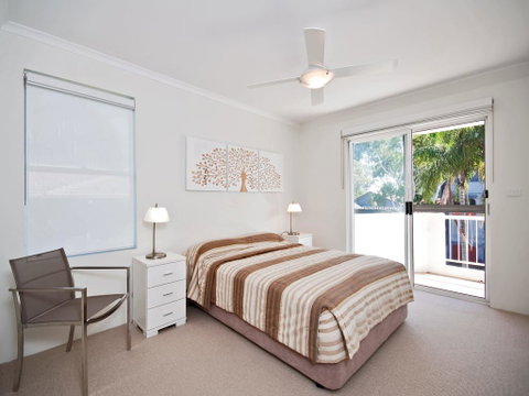 Albacore, Unit 5/12 Ondine Close - Accommodation VIC 2