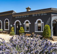 Albert Guest House and Mills Spa Suites - Accommodation VIC