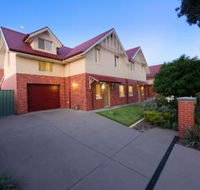 Albury Suites - Schubach Street - Accommodation VIC