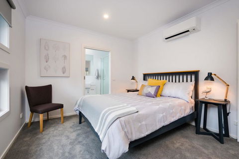 Albury Yalandra Apartment 5 - Accommodation VIC 3