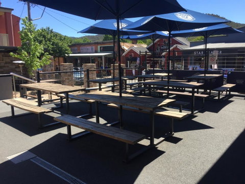 Alpine Hotel Bright - Accommodation VIC 3