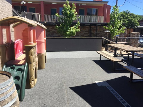 Alpine Hotel Bright - Accommodation VIC 2