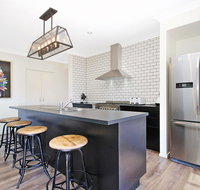 Alpine Knights Stylish Luxury - Accommodation VIC