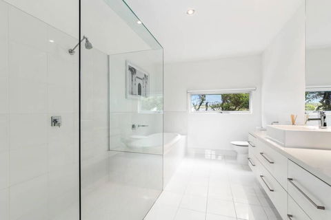 Amalfi Dream - Luxury Villa With Pool And Spa, Walk To Beach And Shops - Accommodation VIC 2