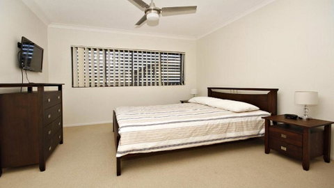 Amalfi Unit 11, - Above All Else - 50 King Street - Accommodation VIC 1