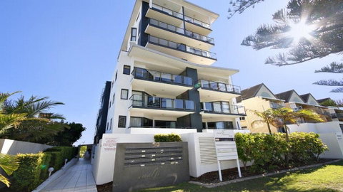 Amalfi Unit 11, - Above All Else - 50 King Street - Accommodation VIC 3