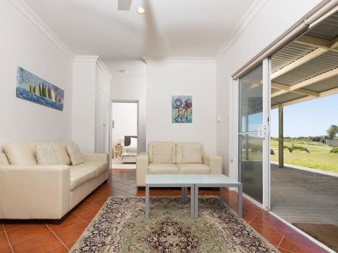 Amhurst - Accommodation VIC 3