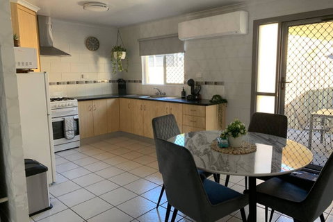 Andergrove Home With A Garden View-Wi-fi & Netflix - Accommodation VIC 2