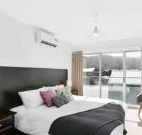 APOLLO 13 STUDIO - free wifi opposite beach