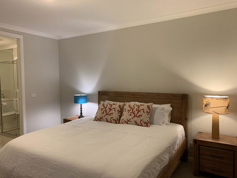 Apple House Truganina - Accommodation VIC 3