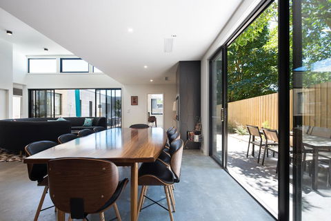 Arenas South - Accommodation VIC 1