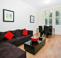 Art Deco in the Cul-de-Sac - Spacious Executive 1BR Potts Point Apartment in Quiet Cul-de-Sac - Accommodation VIC