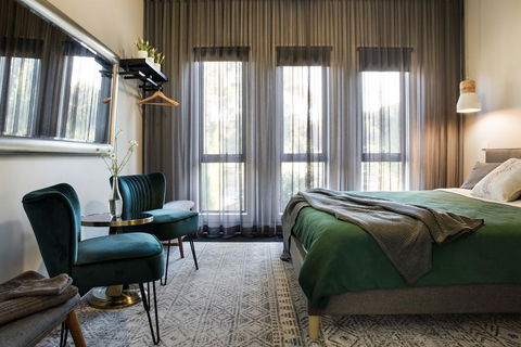 Arya - Accommodation VIC 3