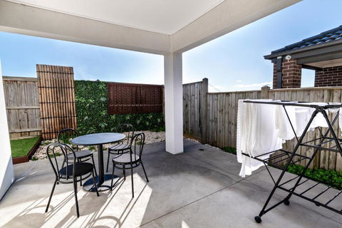 Luxury Home Away From Home - Accommodation VIC 1